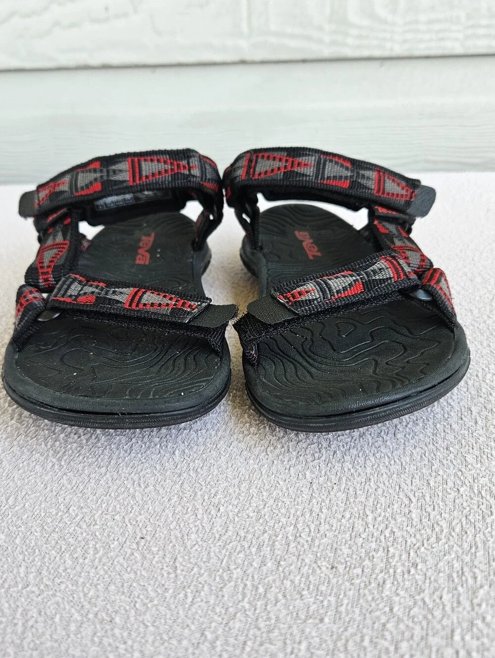 TEVA Hurricane 3 Toddler SZ 8 Outdoor Sandals Red Black Tribal Print Hook & Loop